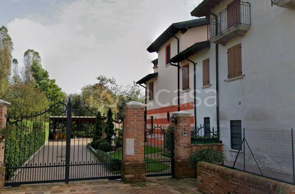 casa indipendente in vendita a Borgo San Giacomo