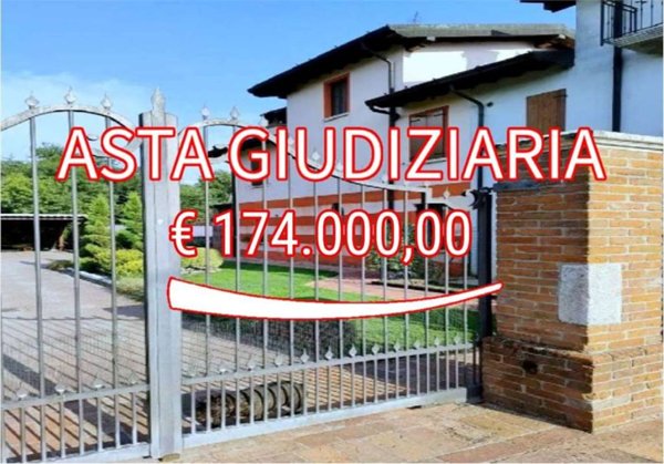 casa indipendente in vendita a Borgo San Giacomo in zona Padernello