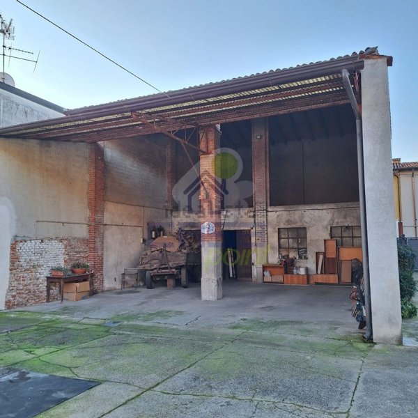 casa indipendente in vendita a Borgo San Giacomo