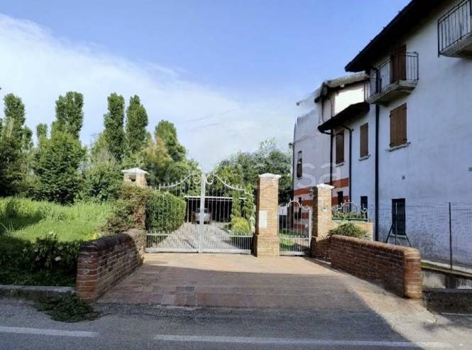 casa indipendente in vendita a Borgo San Giacomo