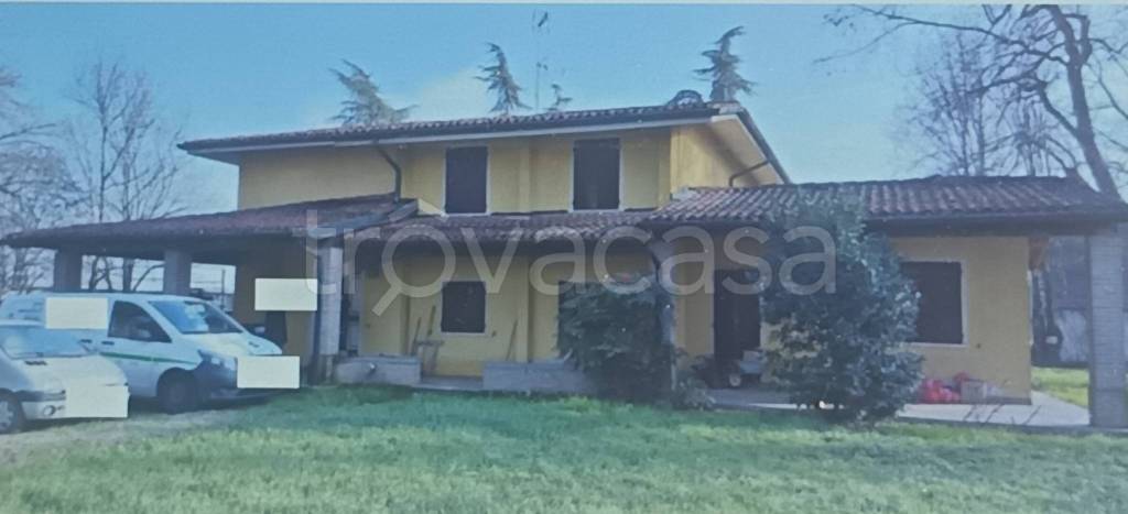 casa indipendente in vendita a Borgo San Giacomo