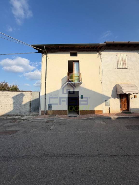 casa indipendente in vendita a Borgo San Giacomo in zona Motella
