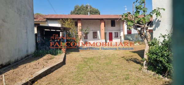 casa semindipendente in vendita a Borgo San Giacomo in zona Farfengo
