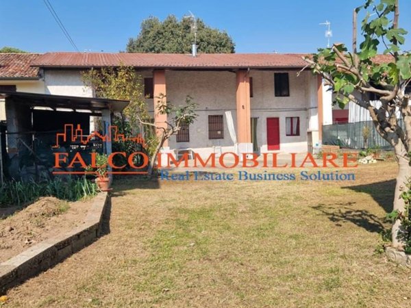 casa indipendente in vendita a Borgo San Giacomo in zona Farfengo