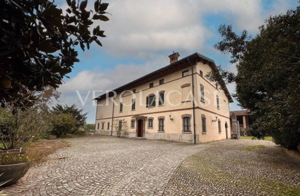 casa indipendente in vendita a Borgo San Giacomo