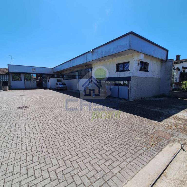 negozio in vendita a Borgo San Giacomo