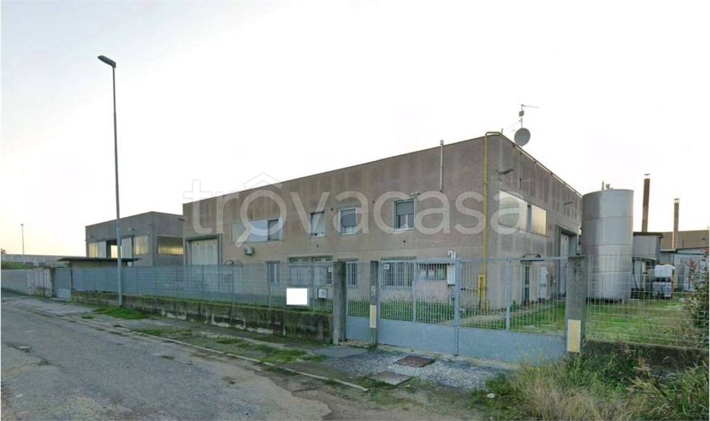 locale commerciale in vendita a Borgo San Giacomo