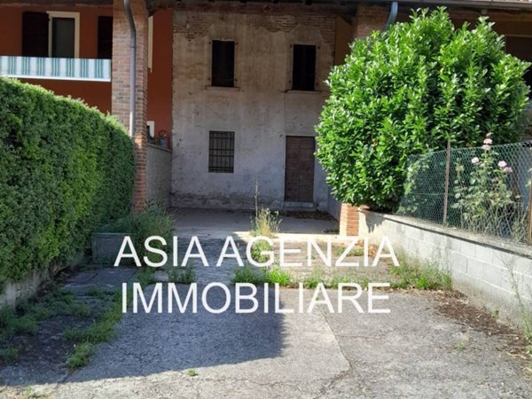 casa indipendente in vendita a Borgo San Giacomo in zona Farfengo