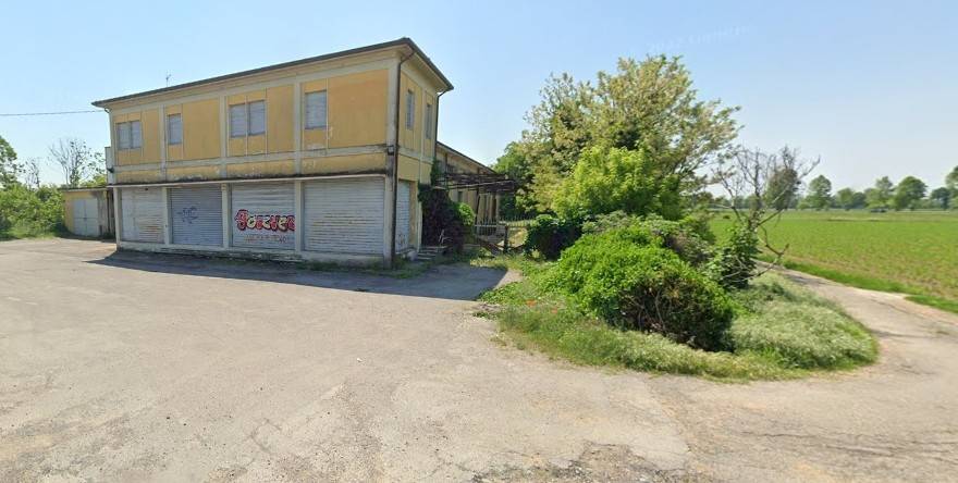 locale commerciale in vendita a Borgo San Giacomo