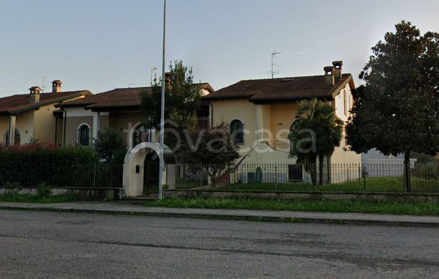 casa indipendente in vendita a Borgo San Giacomo