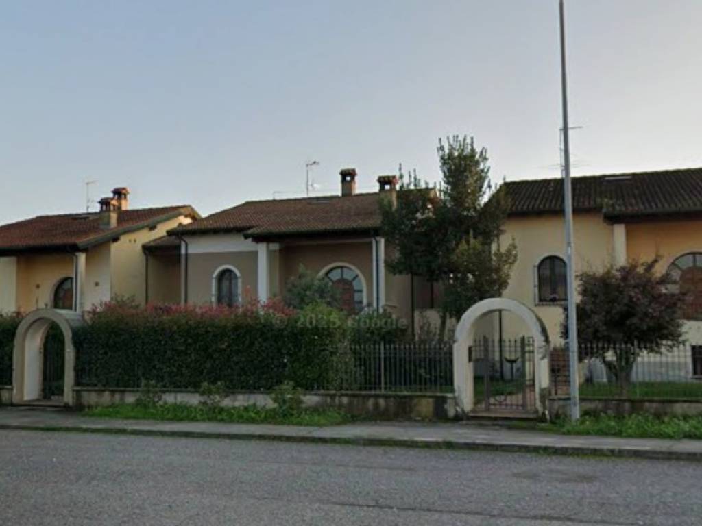 casa indipendente in vendita a Borgo San Giacomo