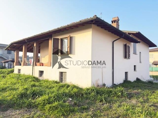 casa indipendente in vendita a Borgo San Giacomo