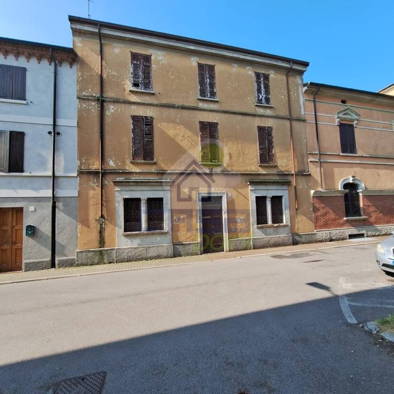 casa indipendente in vendita a Borgo San Giacomo