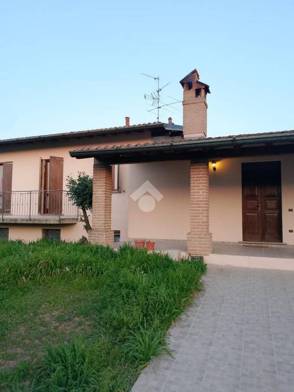 casa indipendente in vendita a Borgo San Giacomo