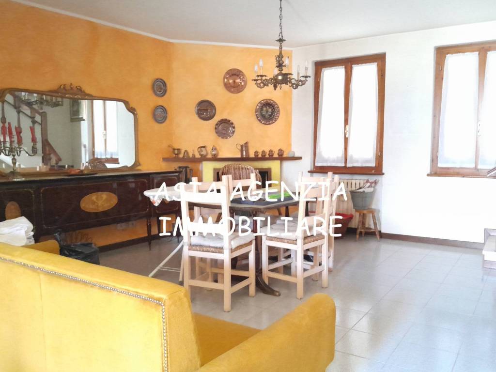 casa indipendente in vendita a Borgo San Giacomo