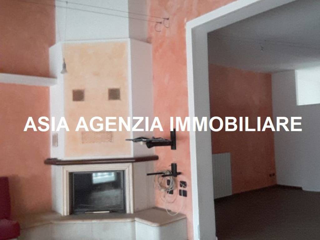 casa indipendente in vendita a Borgo San Giacomo
