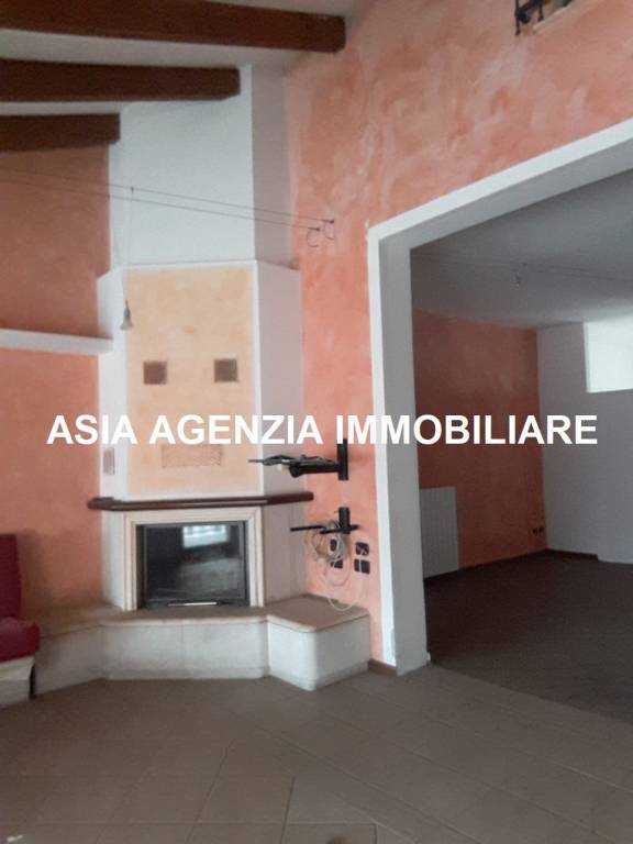 casa indipendente in vendita a Borgo San Giacomo