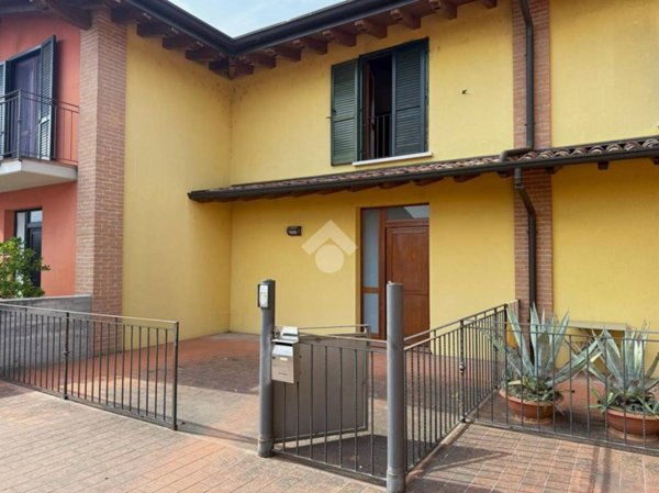 casa indipendente in vendita a Borgo San Giacomo