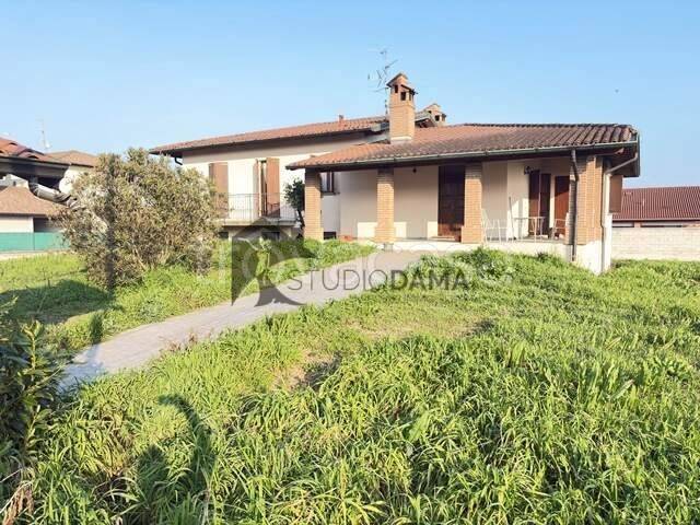 casa indipendente in vendita a Borgo San Giacomo