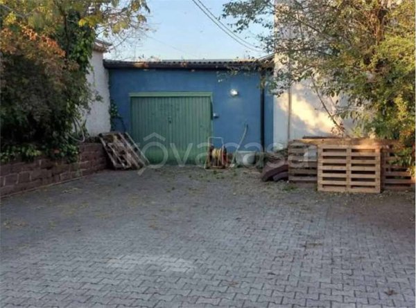 locale commerciale in vendita a Borgo San Giacomo