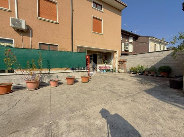 casale in vendita a Borgo San Giacomo