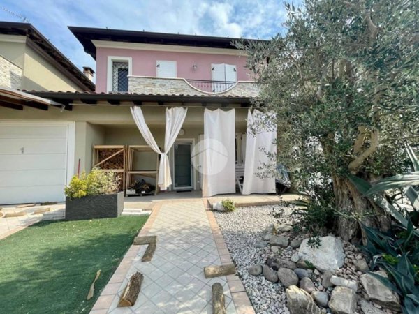 casa indipendente in vendita a Borgo San Giacomo