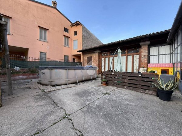 casa indipendente in vendita a Borgo San Giacomo