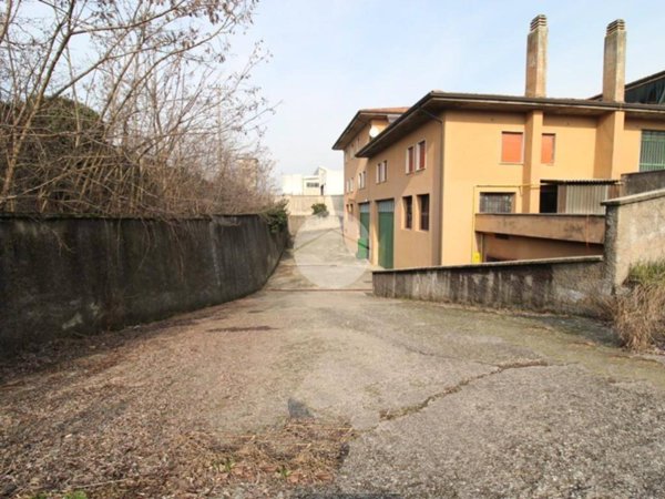capannone in vendita a Borgosatollo