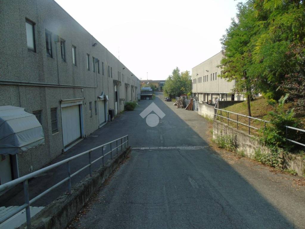 locale commerciale in vendita a Borgosatollo