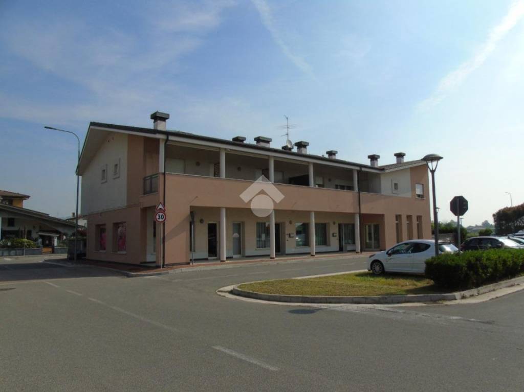 negozio in vendita a Borgosatollo