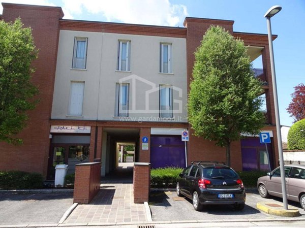 locale commerciale in vendita a Borgosatollo in zona Venezia