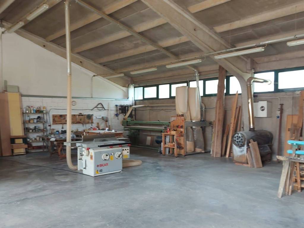 locale commerciale in vendita a Borgosatollo