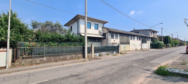 capannone in vendita a Borgosatollo