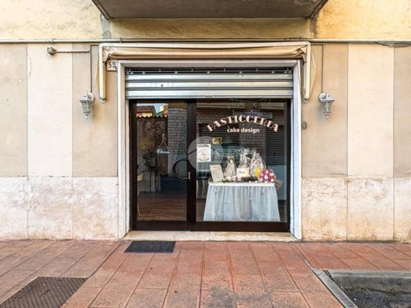 negozio in vendita a Borgosatollo