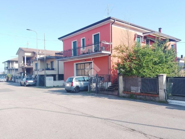 locale commerciale in vendita a Borgosatollo