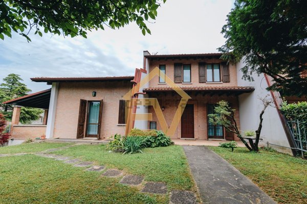 casa indipendente in vendita a Borgosatollo in zona Gerole