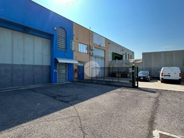 locale commerciale in vendita a Borgosatollo