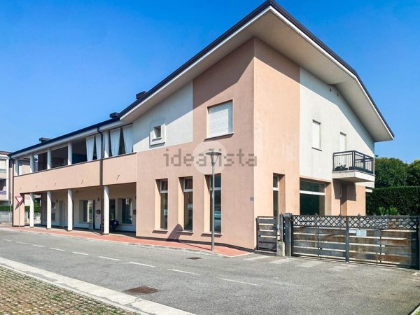 locale commerciale in vendita a Borgosatollo