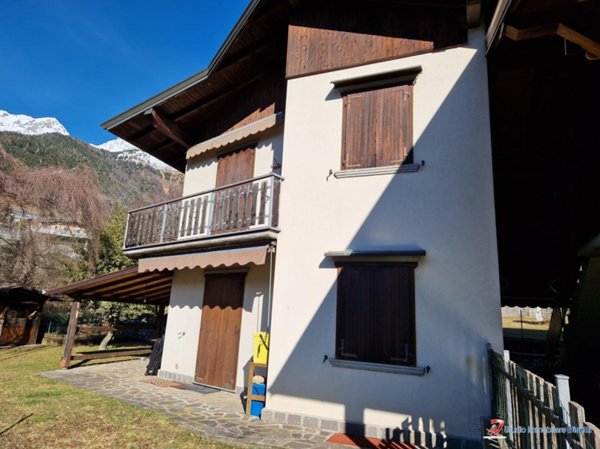 casa indipendente in vendita a Borno