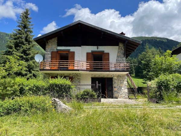 casa indipendente in vendita a Borno