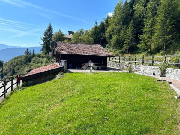 negozio in vendita a Borno