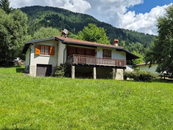 casa indipendente in vendita a Borno