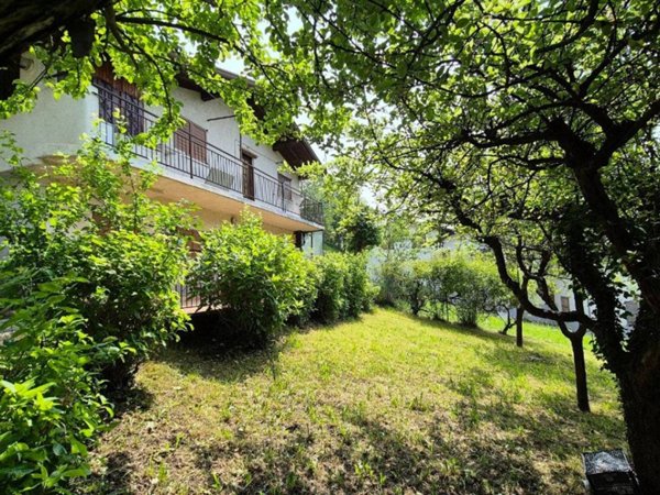 casa indipendente in vendita a Borno