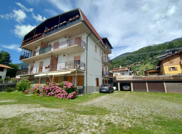 appartamento in vendita a Borno