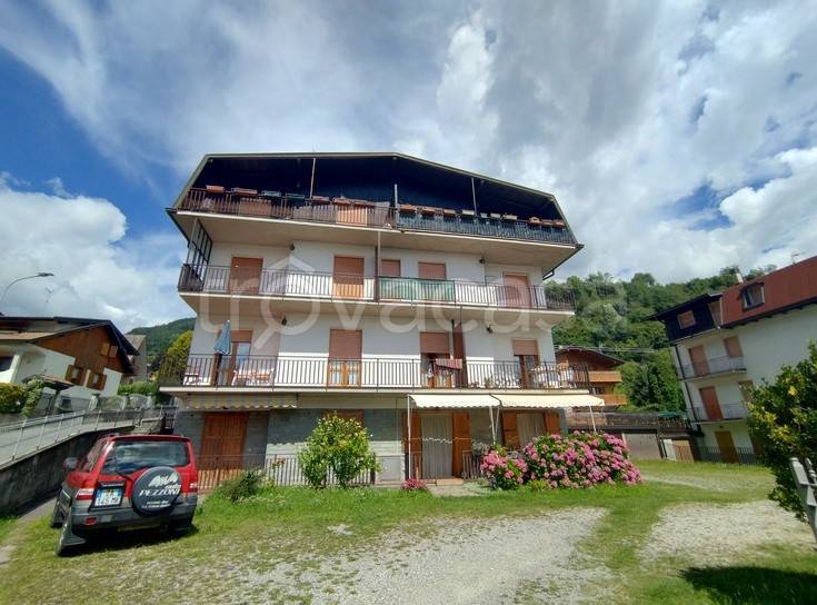 appartamento in vendita a Borno