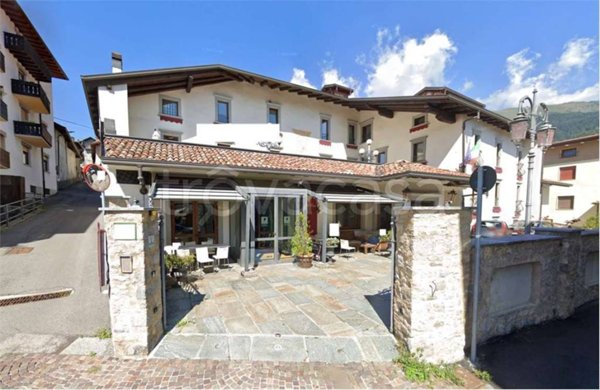 negozio in vendita a Borno