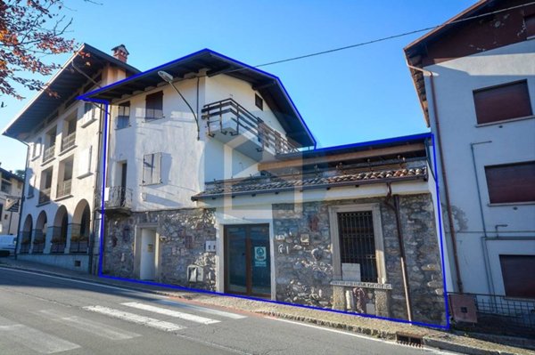 negozio in vendita a Borno