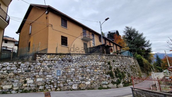 appartamento in vendita a Borno