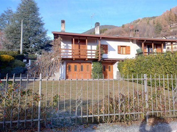 villa in vendita a Borno