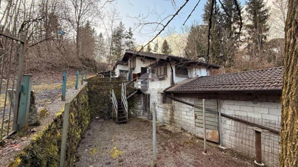 casa indipendente in vendita a Borno